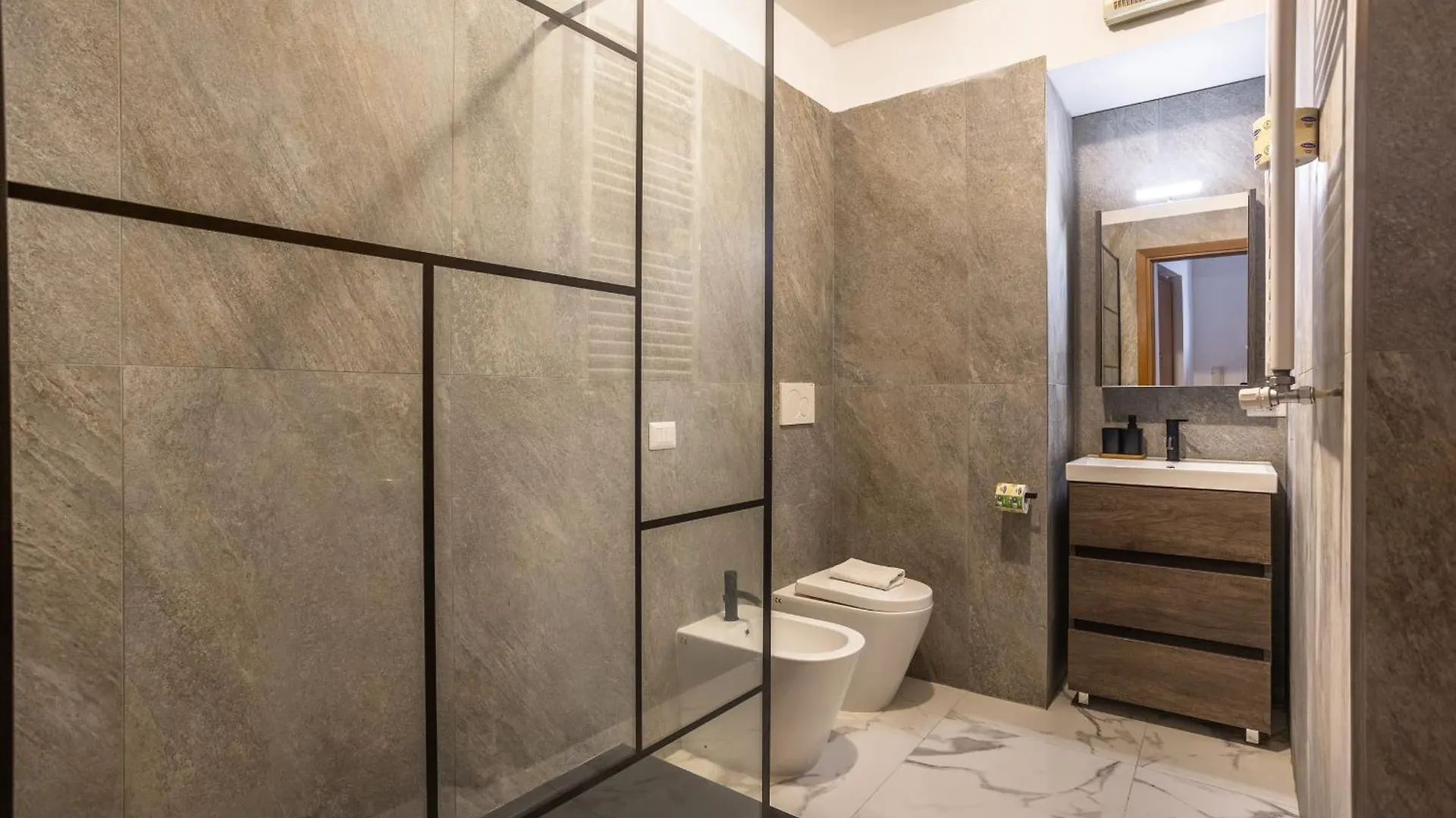 Eco Retreat -Sauna & Garden Rom 0*,  Italien